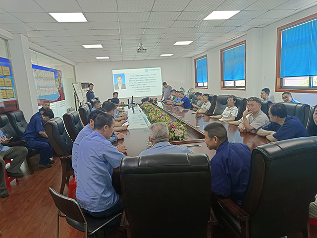 赛摩雄鹰开展“安全第一 生命至上 职业健康”专项培训