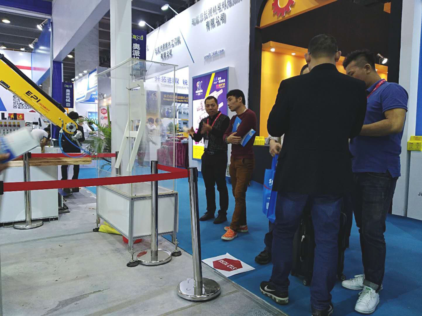 undefined 赛摩艾普喷涂机器人